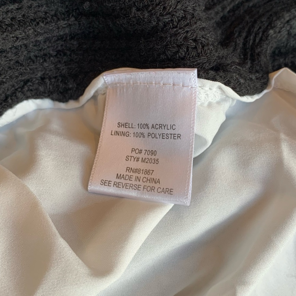 Black Cable Knit White Lined Split Back Sweater - image 4